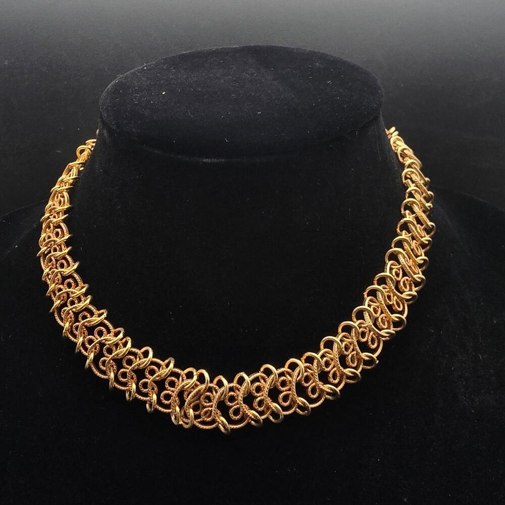 Vintage Gold Tone Chain Mail Collar Necklace Costume Jewelry
